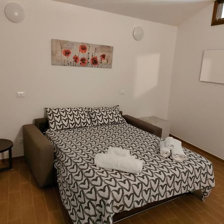 Appartamento Turistico I Portici LʼAquila Exterior foto