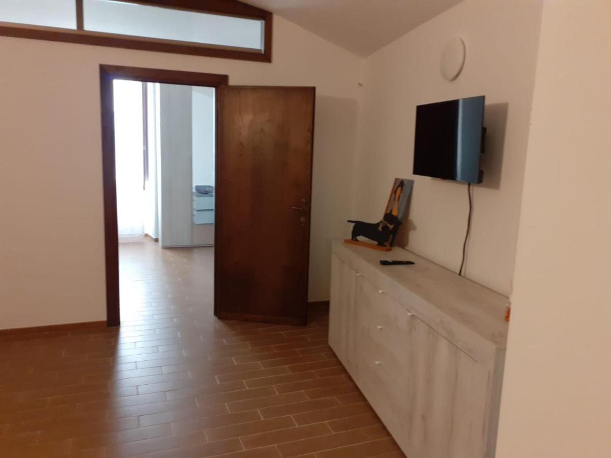 Appartamento Turistico I Portici LʼAquila Exterior foto