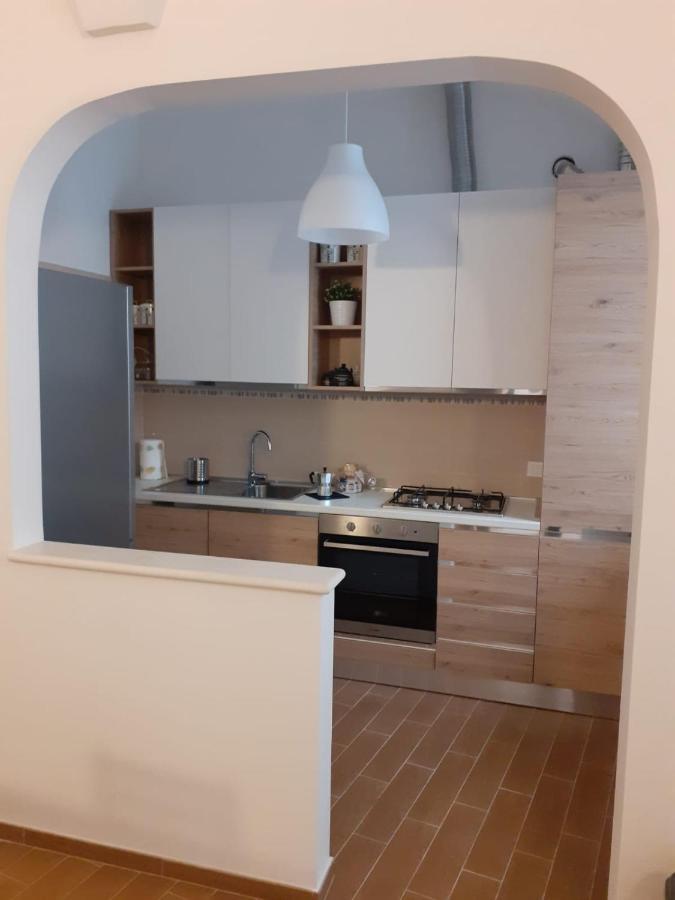 Appartamento Turistico I Portici LʼAquila Exterior foto