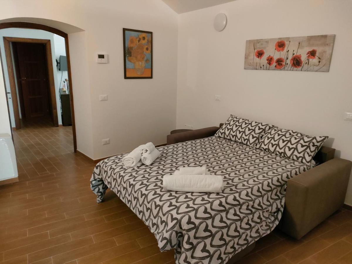 Appartamento Turistico I Portici LʼAquila Exterior foto